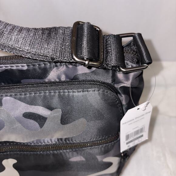 Time and Tru Women’s Nylon Camo Crossbody Bag Black & Silver NEW w Tags - Picture 7 of 13